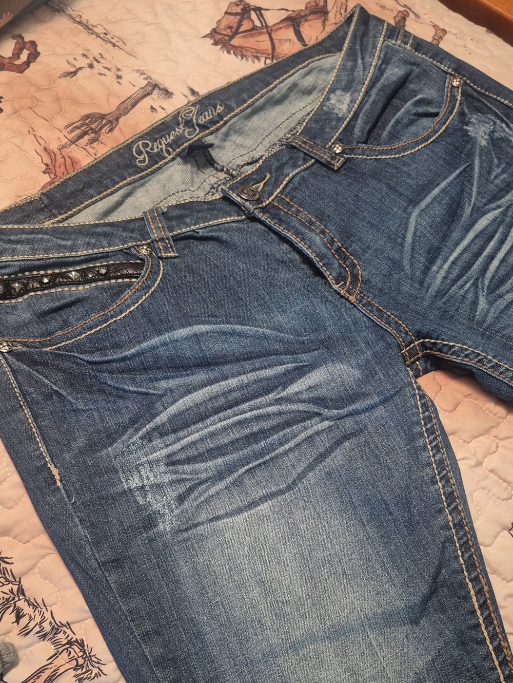 Request Vintage Classic Jeans